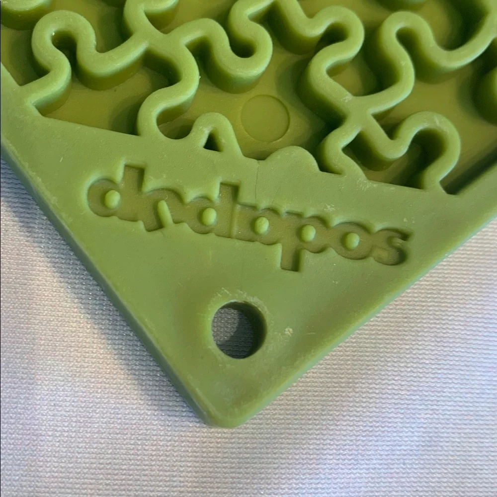 Sodapup Green Silicone Pet Puzzle Enrichment Mat